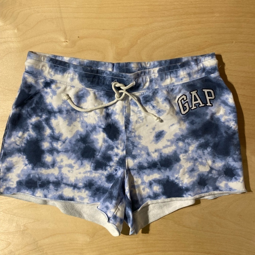 GAP Fleece Shorts size Large (HS)